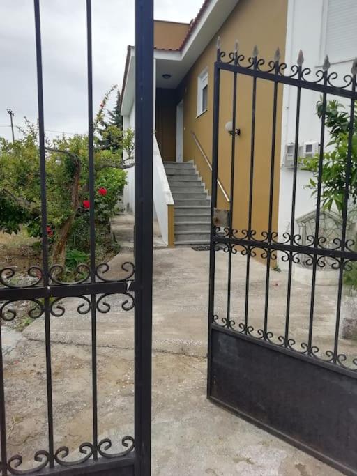 Myrsini' S House Villa Nea Peramos  Exterior photo